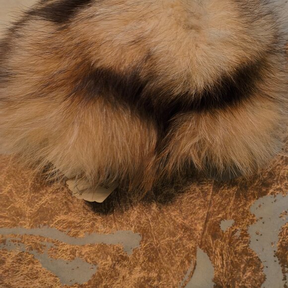 Fox fur hat - Picture 3 of 5